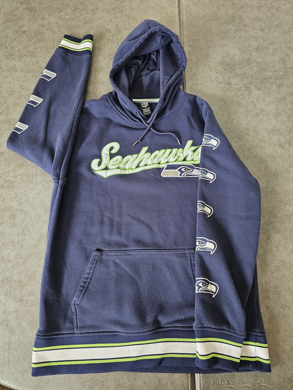 Seattle Seahawks Men's Navy Pullover Hoodie Size Large